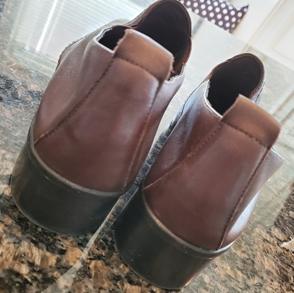 Easy Spirit Brown Leather loafers - Size 9W - Picture 4 of 6